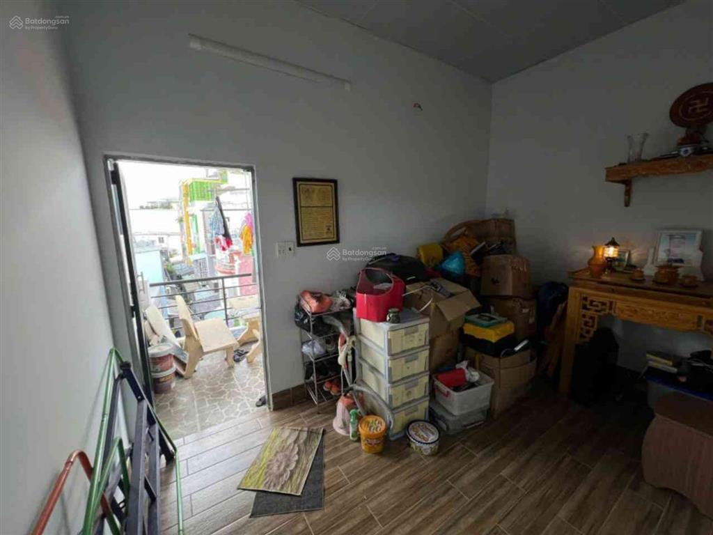 Nhà mới 3 tầng đúc vô ở liền, dương bá trạc q8 cách mặt tiền 50m, sổ hồng riêng hoàn công chỉ 6,3tỷ