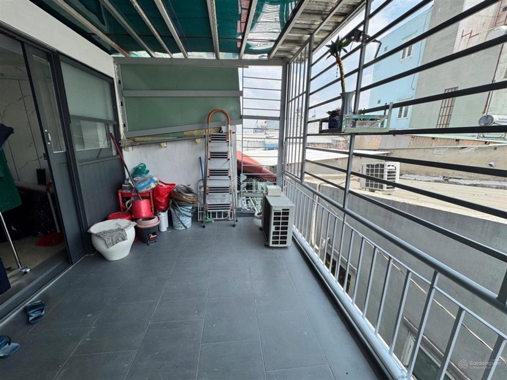 Nhà mới 3 tầng lê văn lương quận 7, gần hẻm xe hơi, cạnh lotte mart, sổ hồng hoàn công chỉ 5,1 tỷ
