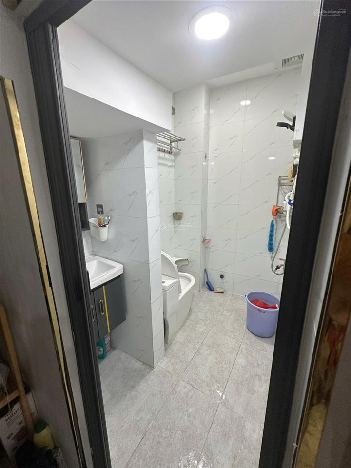 Nhà mới 3 tầng lê văn lương quận 7, gần hẻm xe hơi, cạnh lotte mart, sổ hồng hoàn công chỉ 5,1 tỷ