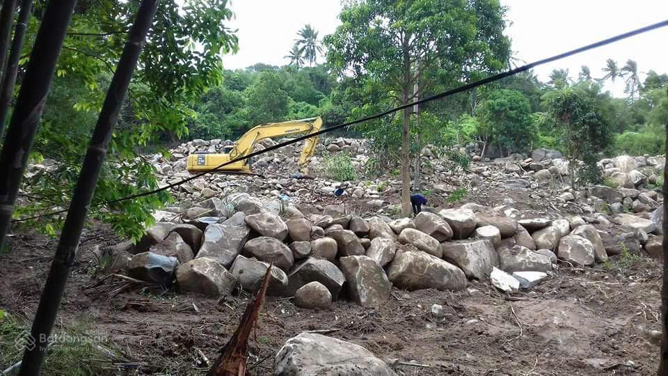 Đất mặt tiền đường lên đỉnh ma thiên lãnh (hòn sơn)