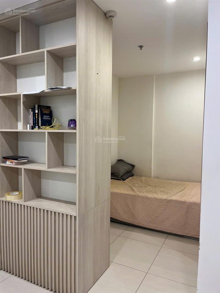 Chính chủ bán căn 1 ngủ + ở vinhome smart city