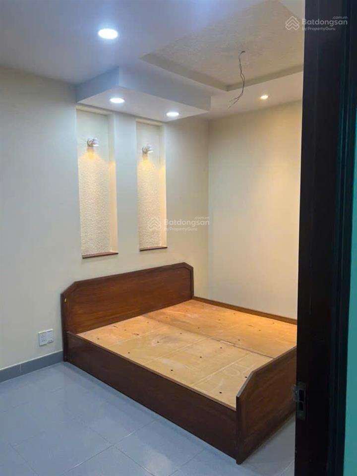 Phan tây hồ pn  có gara & sân để xe hơi  105m2 (5x21) sổ vuông a4  công nhận đủ  4 tầng btct