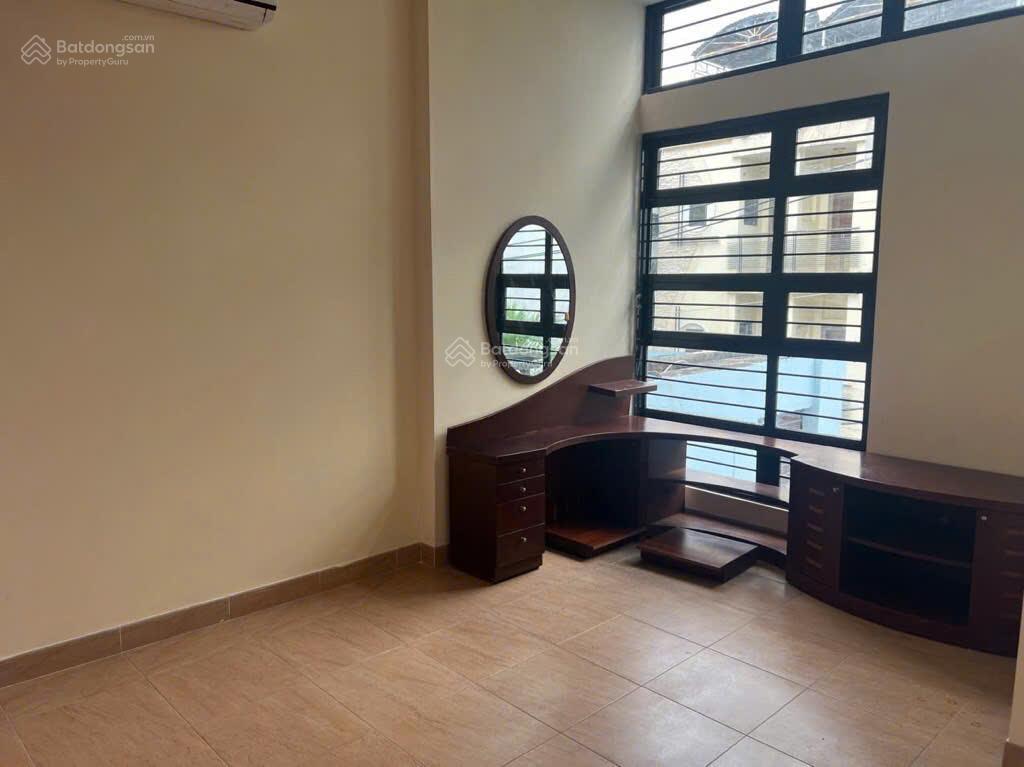 Phan tây hồ pn  có gara & sân để xe hơi  105m2 (5x21) sổ vuông a4  công nhận đủ  4 tầng btct