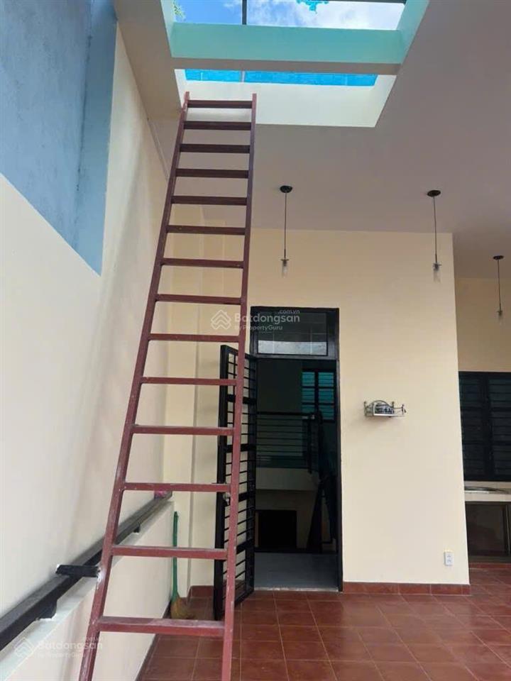 Phan tây hồ pn  có gara & sân để xe hơi  105m2 (5x21) sổ vuông a4  công nhận đủ  4 tầng btct