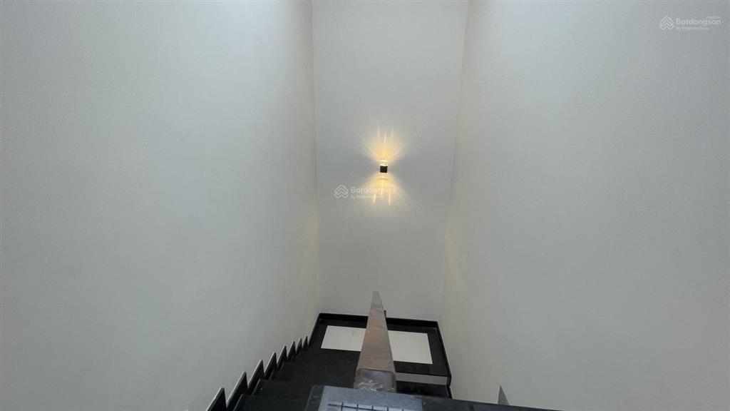 Bán nhà 3 tầng 80,7m2  hxh chỉ 50m ra kha vạn cân gần chợ thủ đức chỉ 8,19 tỷ
