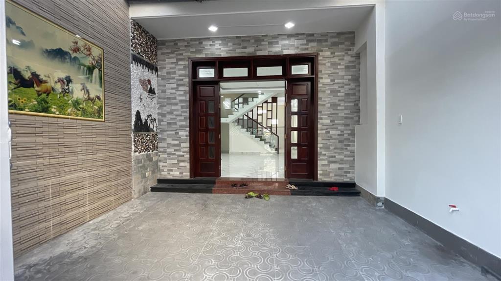 Bán nhà 3 tầng 80,7m2  hxh chỉ 50m ra kha vạn cân gần chợ thủ đức chỉ 8,19 tỷ
