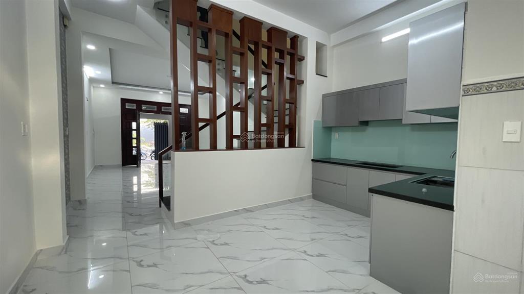 Bán nhà 3 tầng 80,7m2  hxh chỉ 50m ra kha vạn cân gần chợ thủ đức chỉ 8,19 tỷ