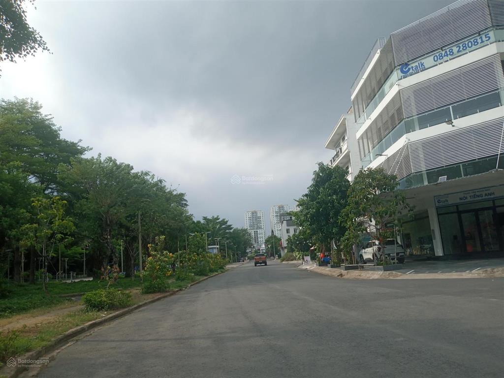 Đất gần nguyễn lương bằng, quận 7 lô góc hai mặt tiền, khu phân lô, diện tích 114m2 giá 12.3 tỷ