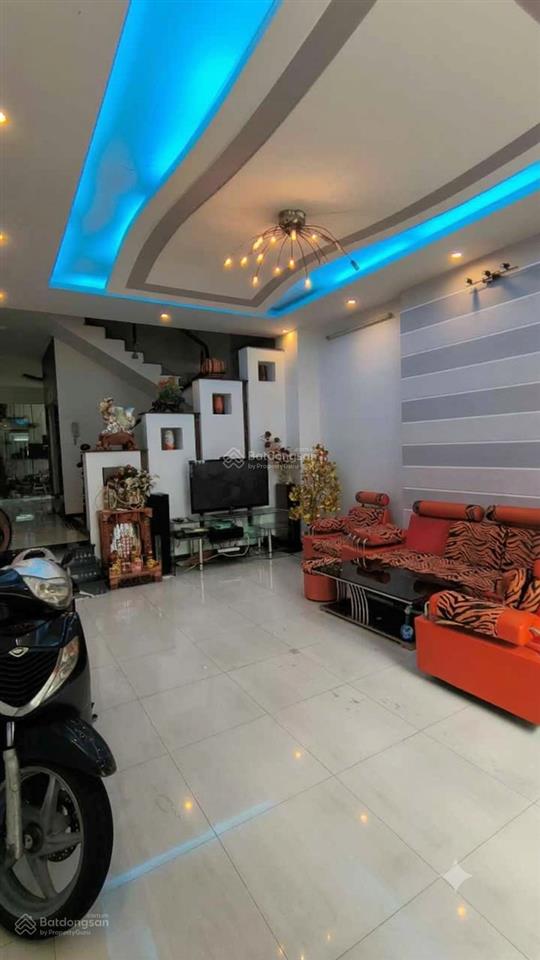 Nhà phố view bến du thuyền, 4 tầng có thang máy, diện tích 100m2, phú thuận, quận 7 giá 15,5 tỷ