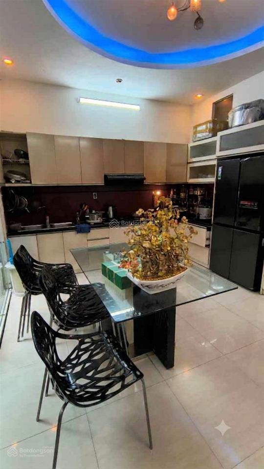 Nhà phố view bến du thuyền, 4 tầng có thang máy, diện tích 100m2, phú thuận, quận 7 giá 15,5 tỷ