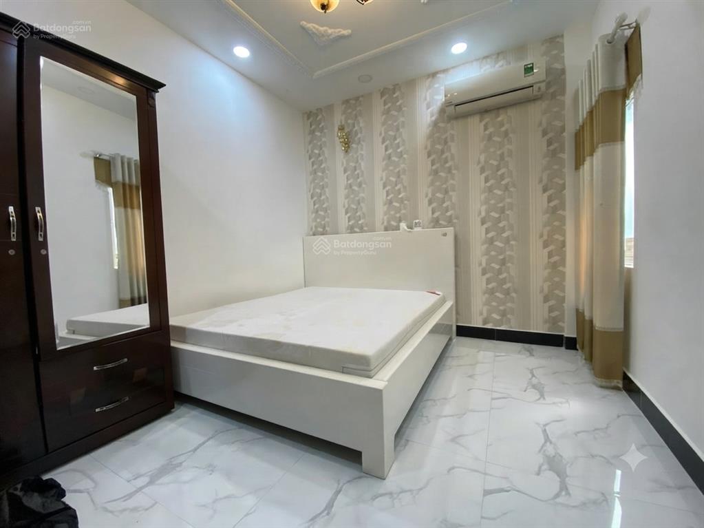 Nhà mặt phố 4 tầng, diện tích 100m2 ngang 5m, đường phú thuận, phường phú thuận, quận 7 giá 17.5 tỷ
