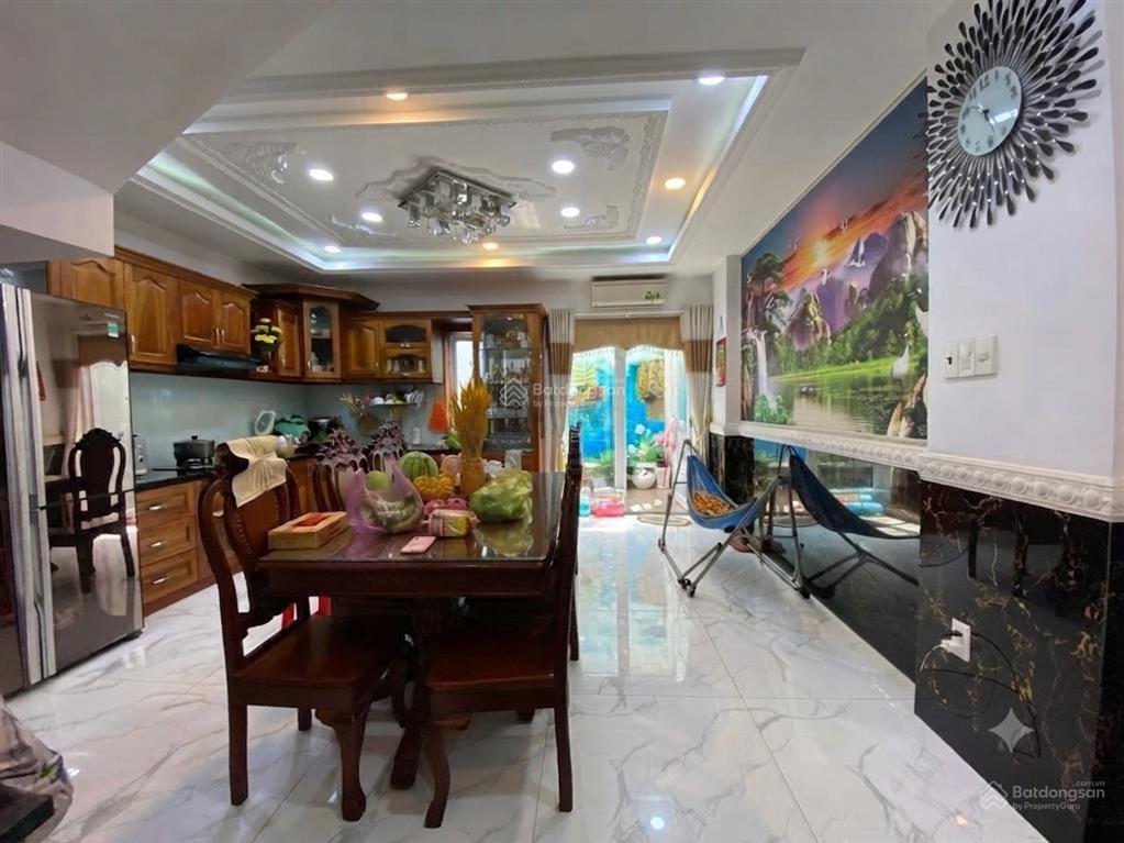Nhà mặt phố 4 tầng, diện tích 100m2 ngang 5m, đường phú thuận, phường phú thuận, quận 7 giá 17.5 tỷ