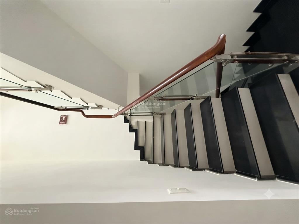 Nhà phố diện tích 76m2, 4 tầng, đường phú thuận, quận 7 giá 21 tỷ