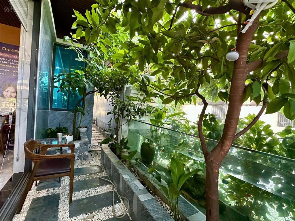 Bán nhà 3 tầng 2 mặt tiền đường lớn đối diện công viên vị trí đắc địa tại hòa xuân giá 8tỷ9