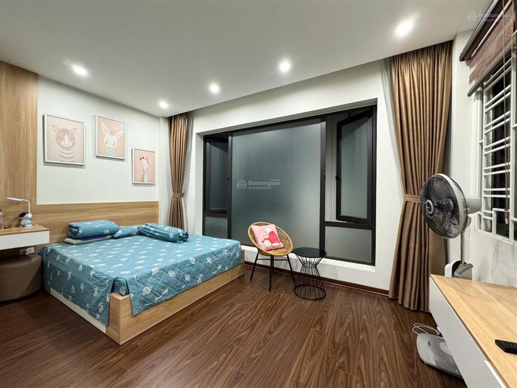 Thương lượng mạnh bán nhà 5 tầg lô góc phố bồ đề 38m mt5.5m giá 7 tỷ 7 oto đỗ cổng long biên hà nội