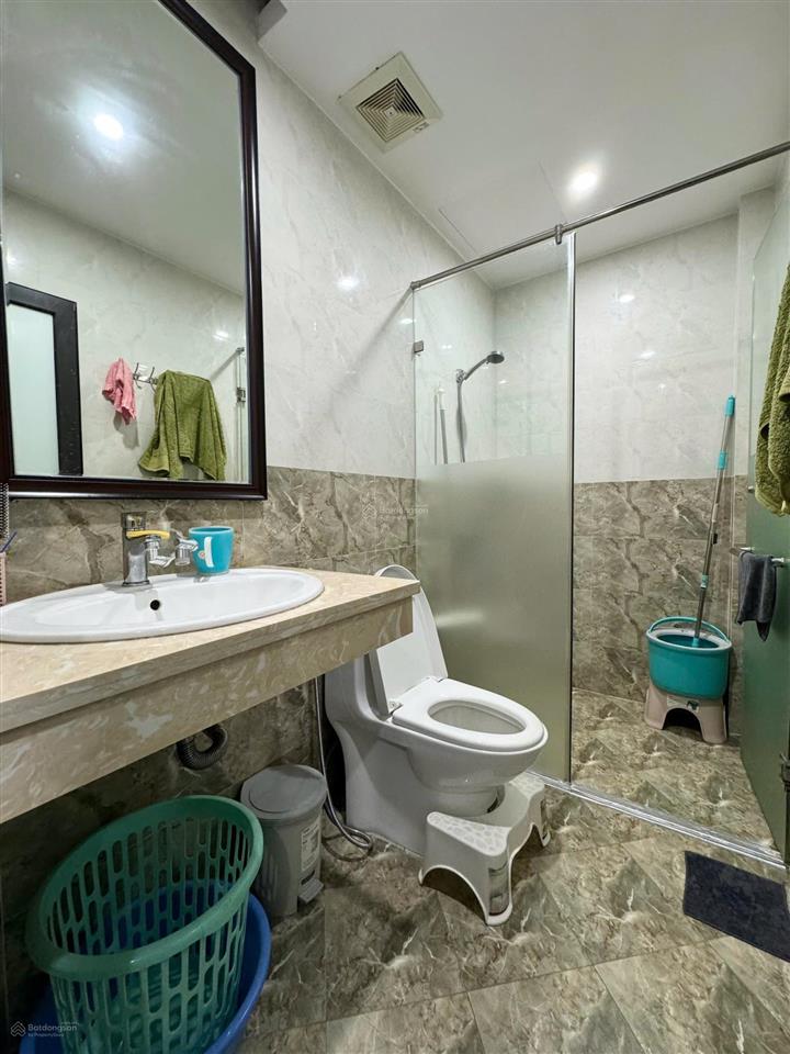 Thương lượng mạnh bán nhà 5 tầg lô góc phố bồ đề 38m mt5.5m giá 7 tỷ 7 oto đỗ cổng long biên hà nội