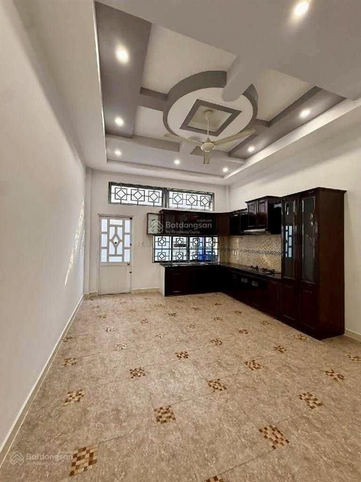 Bán nhà bình phú quận 6, 100m2, mt đường 8m, xe hơi ngủ trong nhà, chỉ 13.x tỷ