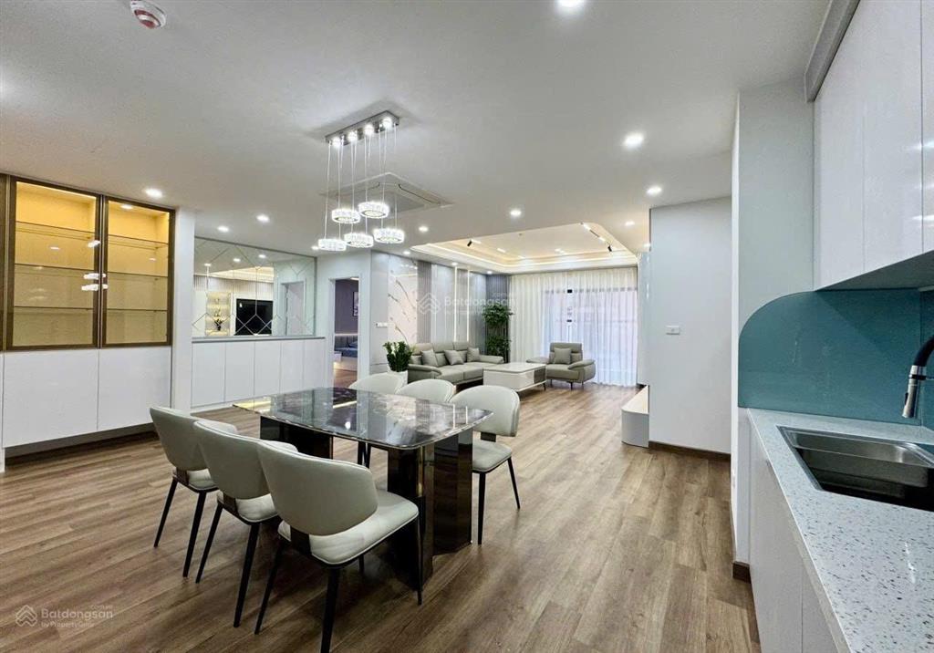 Căn hộ diamond cao cấp, 3pn 135m, chỉ 8 căn/sàn, tặng 2 slot ô tô