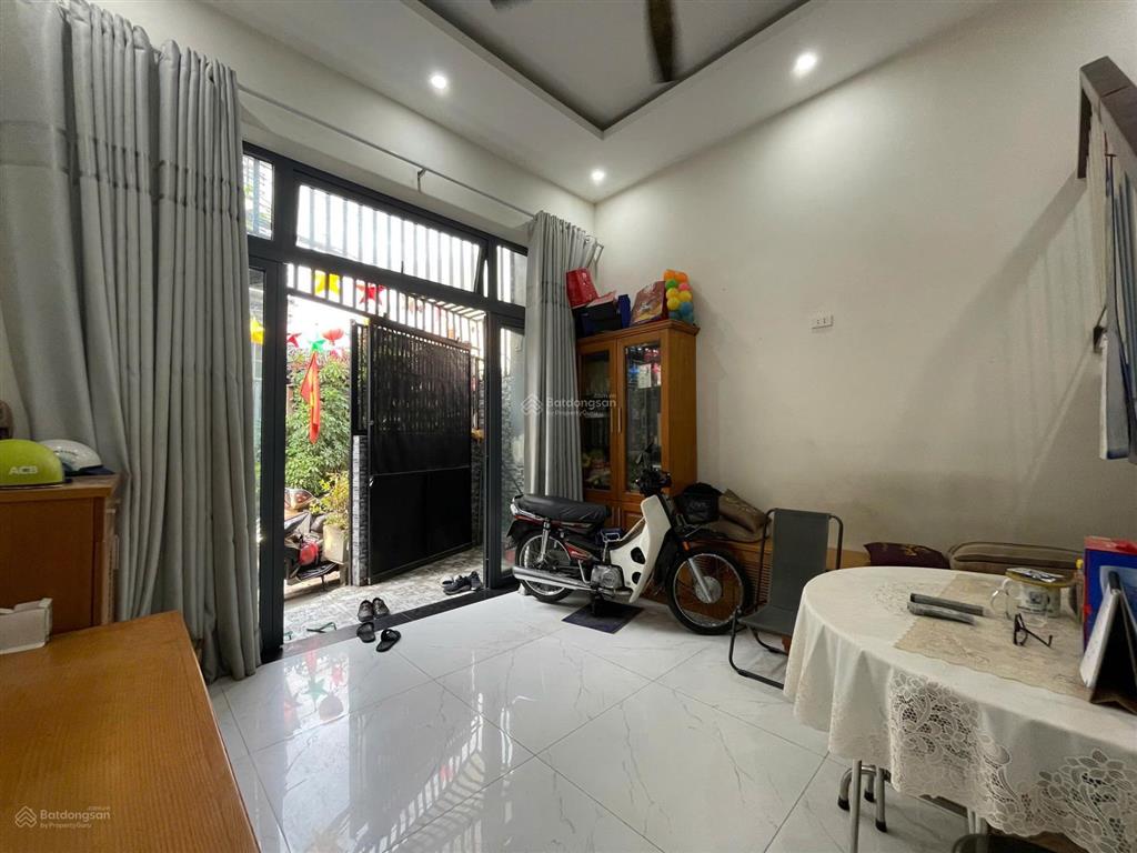Hẻm xe hơi ngủ nhà | 41m2 ngang 4m vuông vức | cạnh nhà có bãi ô tô | 2 tầng đúc btct hoàn công đủ