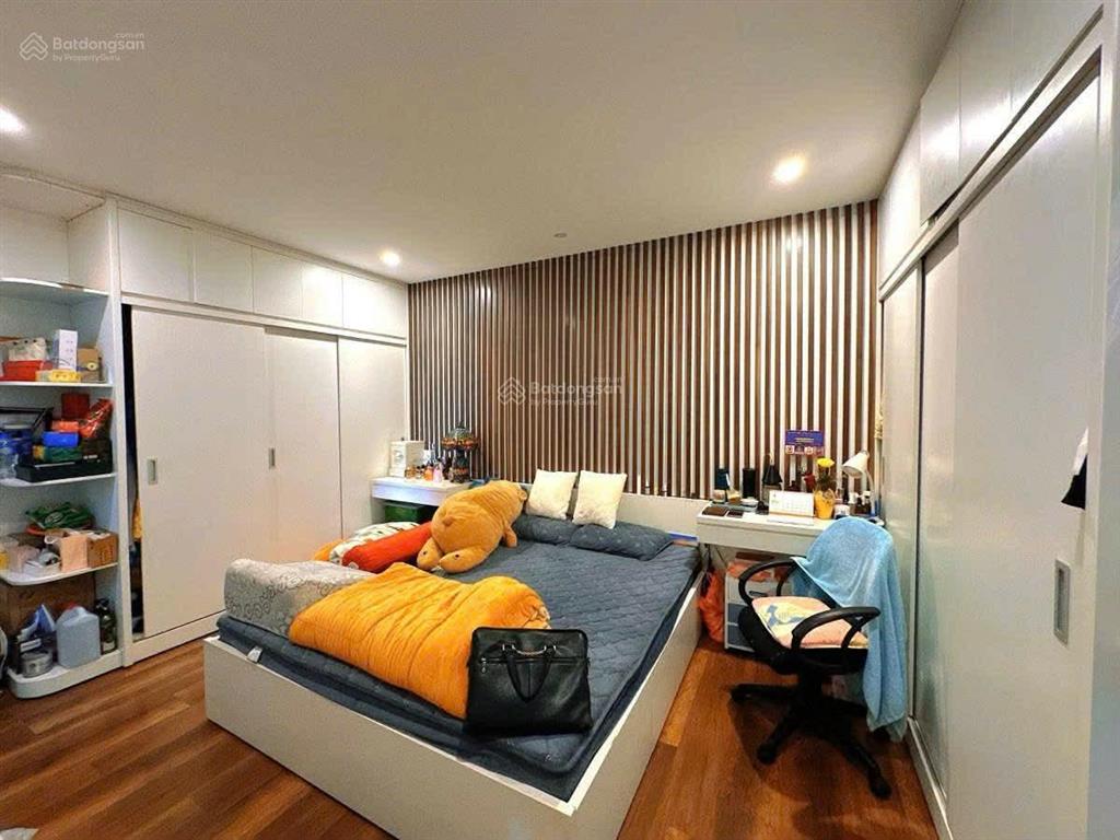 Bán căn hộ ct2a tđc hoàng cầu, đống đa, 91m, full nội thất cao cấp, 2pn, giá 9,9 tỷ