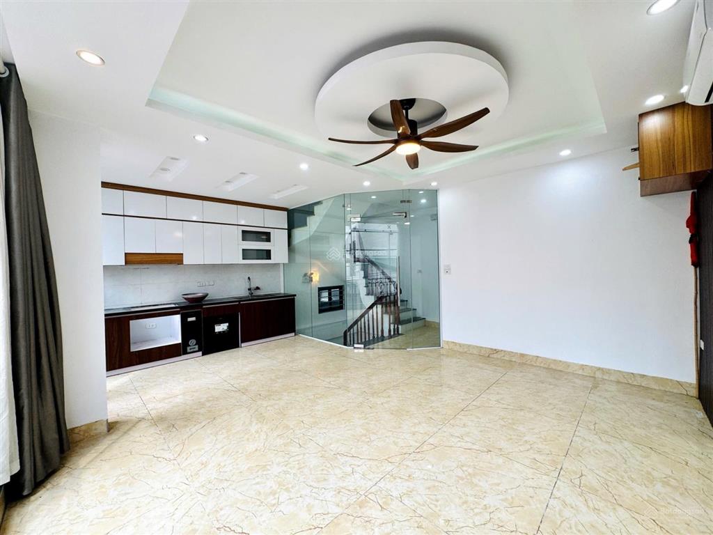 Bán nhà tô hiệu, hà đông, 36m x 5 tầng, lô góc, gara ô tô, gần mặt phố, giá 13 tỷ