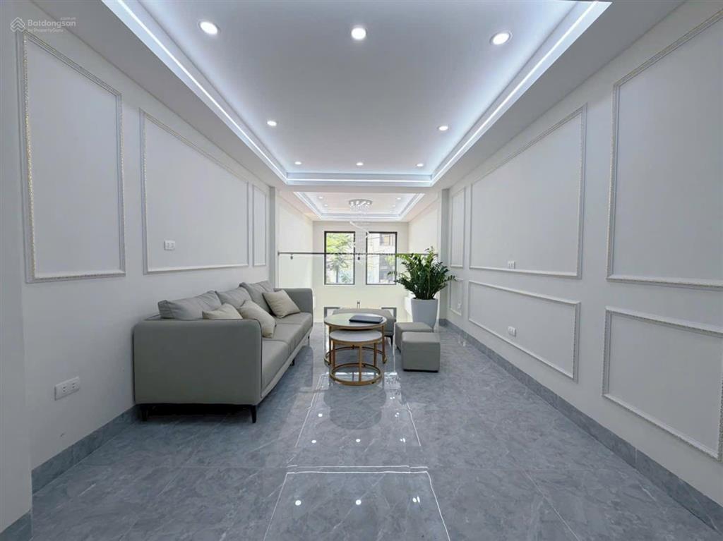 Bán nhà dương văn bé, hai bà trưng, 38m2 x 6 tầng, thang máy, gara ô tô, giá 16,6 tỷ