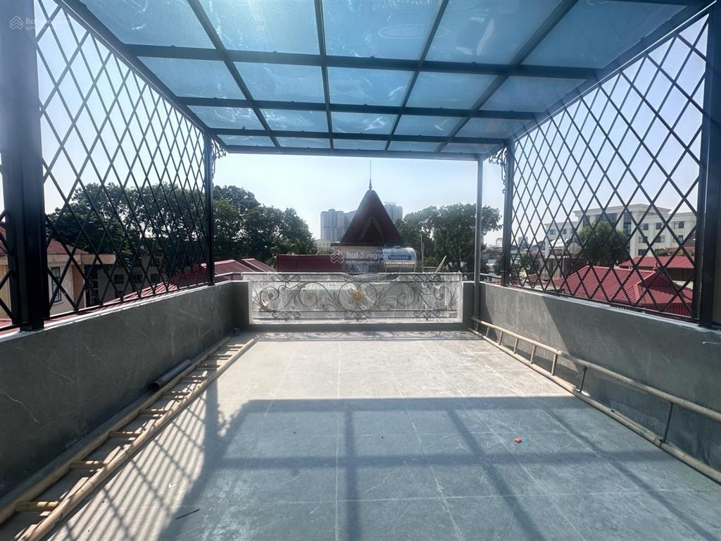 Bán nhà tô vĩnh diện, thanh xuân, 50m2 x 5 tầng, thang máy, ô tô qua nhà, giá 18 tỷ