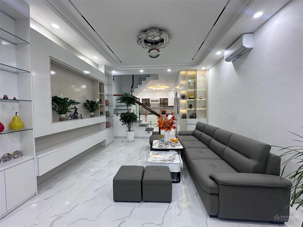 Bán nhà tô vĩnh diện, thanh xuân, 50m2 x 5 tầng, thang máy, ô tô qua nhà, giá 18 tỷ