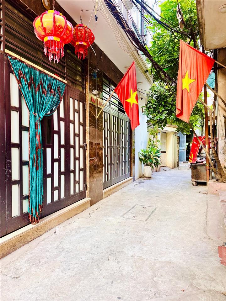 Bán nhà quan nhân, thanh xuân, 30m x 6 tầng, thang máy, mặt tiền 6m, giá 9,5 tỷ