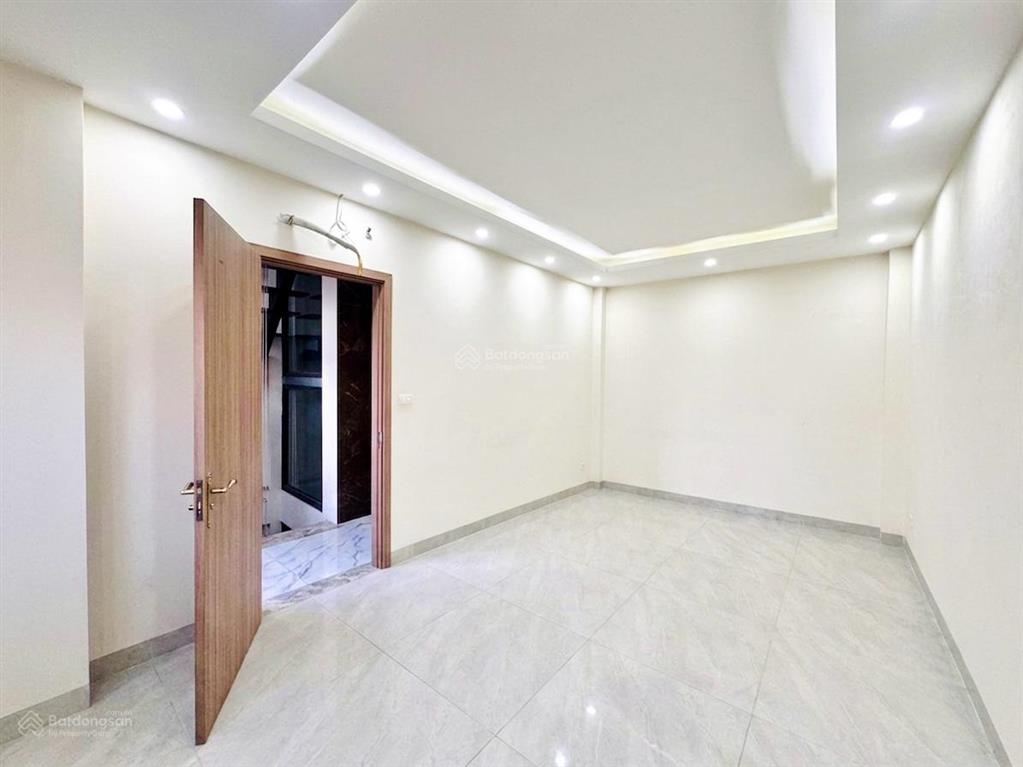 Bán nhà quan nhân, thanh xuân, 30m x 6 tầng, thang máy, mặt tiền 6m, giá 9,5 tỷ