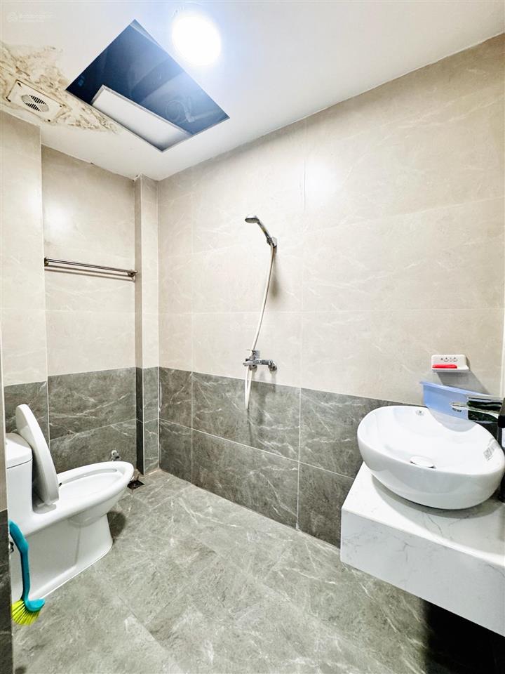 Bán nhà quan nhân, thanh xuân, 30m x 6 tầng, thang máy, mặt tiền 6m, giá 9,5 tỷ
