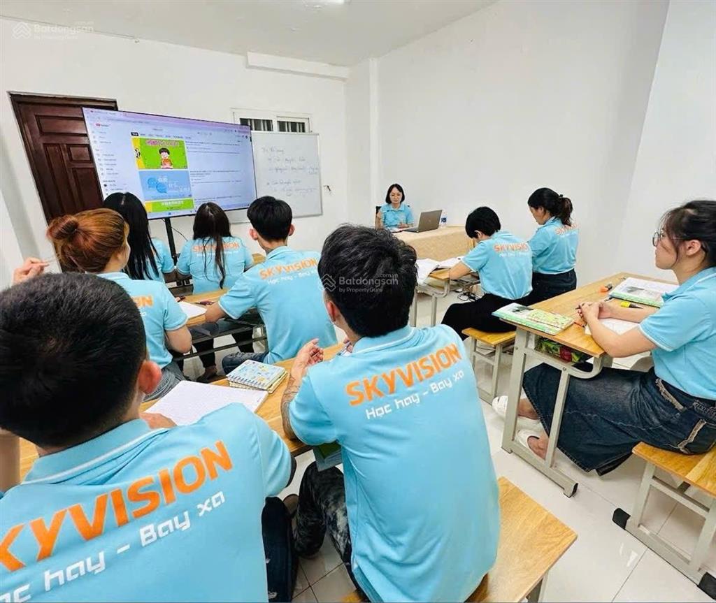 Bán liền kề kđt văn phú 90m, 5 tầng thang máy mt 4.5m view công viên vỉa hè ô tô tránh 20.5 tỷ