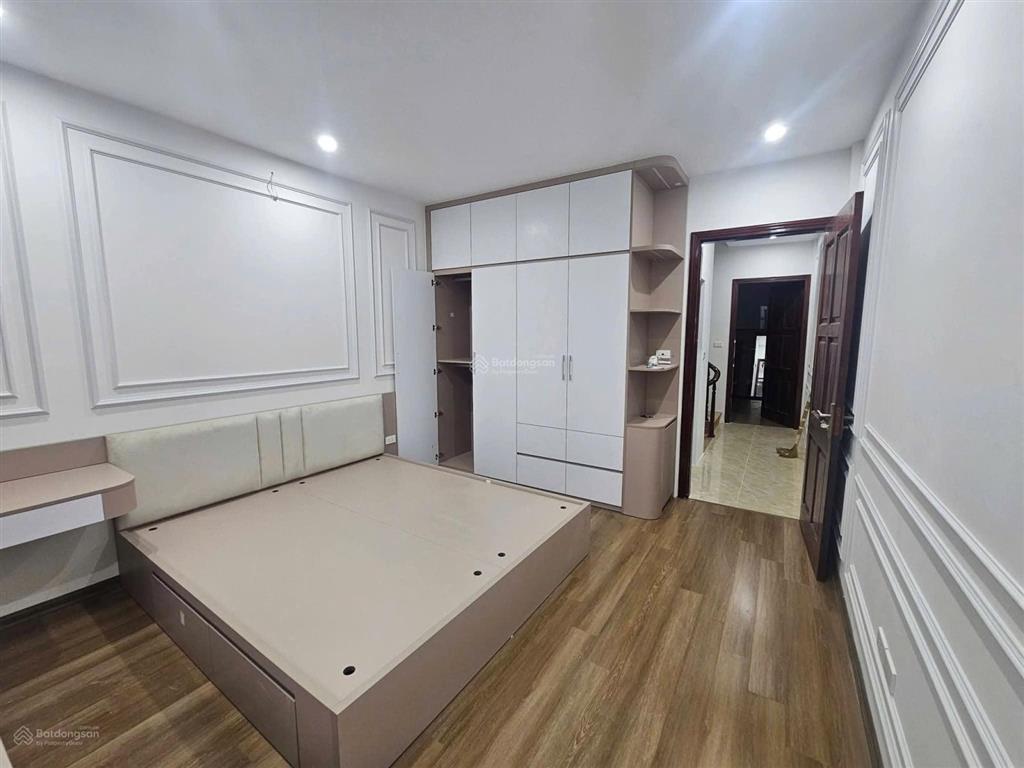 Bán nhà mới chính kinh, nguyễn trãi 46m 5 tầng mặt tiền 4m, 6 phòng ngủ giá 11,5 tỷ thương lượng