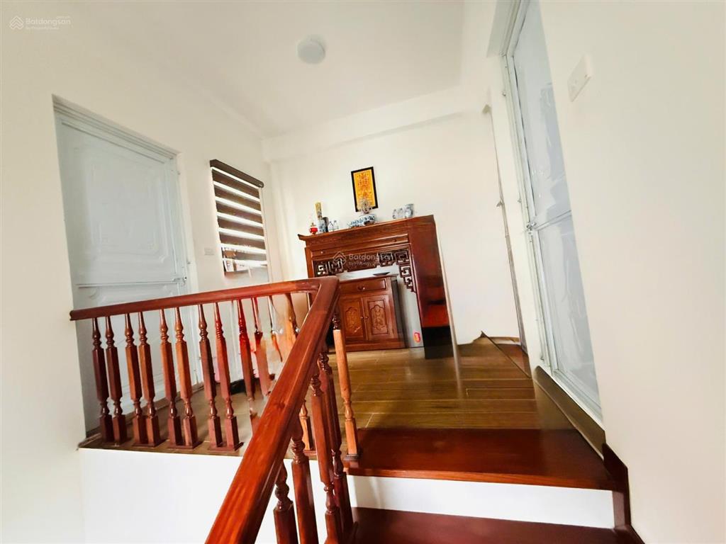 Bán nhà đường lụa hà đông, 41m2 5 tầng lô góc 2 thoáng ô tô vào nhà giá 10,6 tỷ có thương lượng