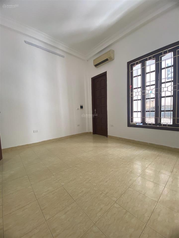 Bán nhà ngô quyền, la khê hà đông 23m2  5 tầng, mặt tiền 3,9m phân lô quân đội ôtô đỗ cửa, 6,1 tỷ