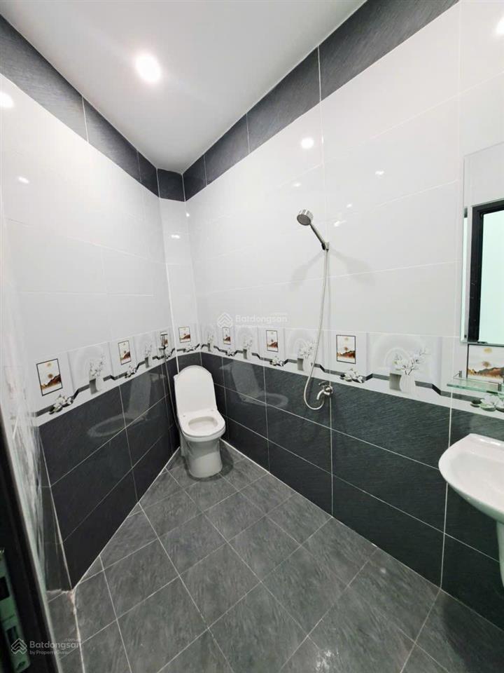 42m  chỉ 3tỷ29 ( khách thiện chí , chủ con bớt thêm ).ngay khu công nghiệp tân thới hiệp quận 12