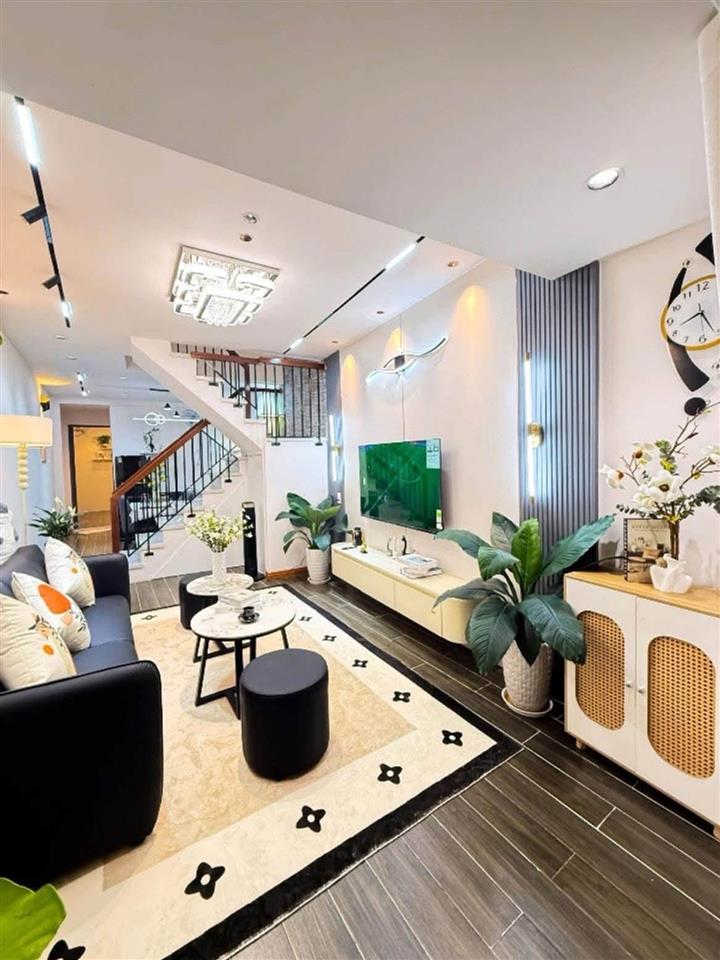 Bán nhà kiệt ô tô Hùng Vương, 62m², giá 5,5 tỷ, gần chợ Cồn và Siêu thị GO