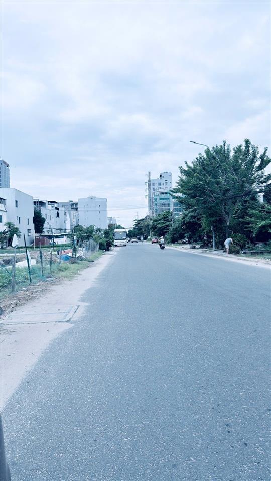 Bán đất view biển Sơn Trà 766m2 giá 77 tỷ, Chính Hữu gần Phạm Văn Đồng tặng 4 căn nhà