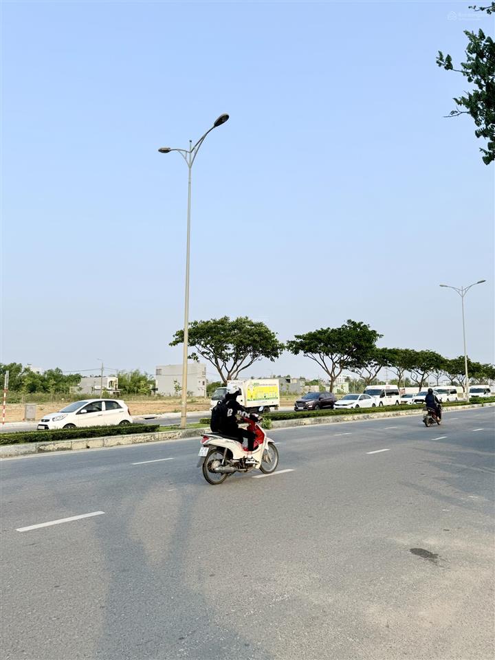 Bán đất nền đường hoàng minh mạng nam hoà xuân đà nẵng giá 43tr/m2 sạch đẹp, đã có sổ giá gốc cđt