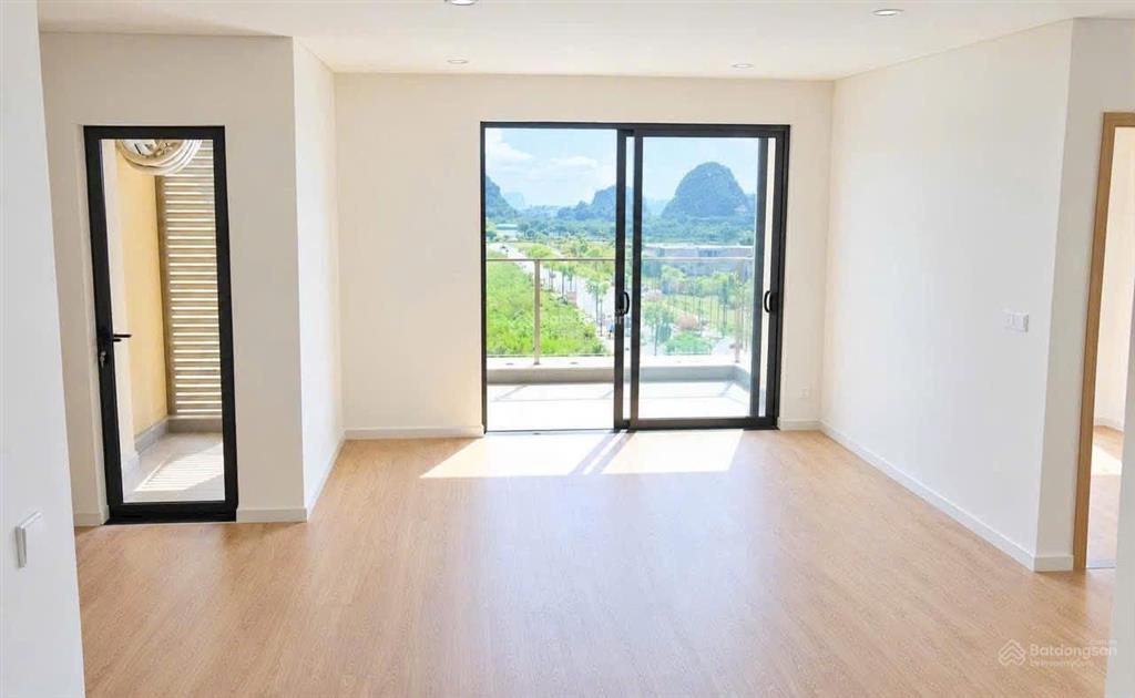 Căn hộ sân vườn 2pn 79.8m2 sân vườn 18m2 cực chill giá chỉ 33tr/m2 sổ lâu dài cạnh sông