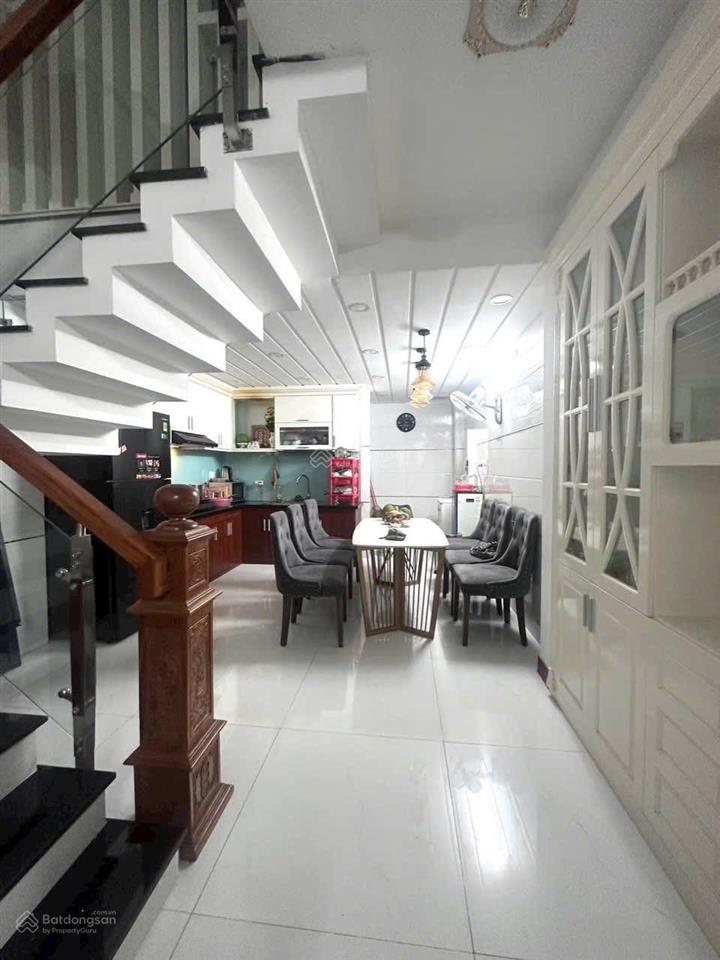 Khu phân lô dương quảng hàm  5 tầng xây mới  nhỉnh 7 tỷ
