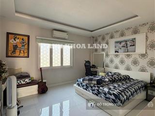 Nhà 3 tầng full nội thất, mặt tiền tự do  khu kiến thiết