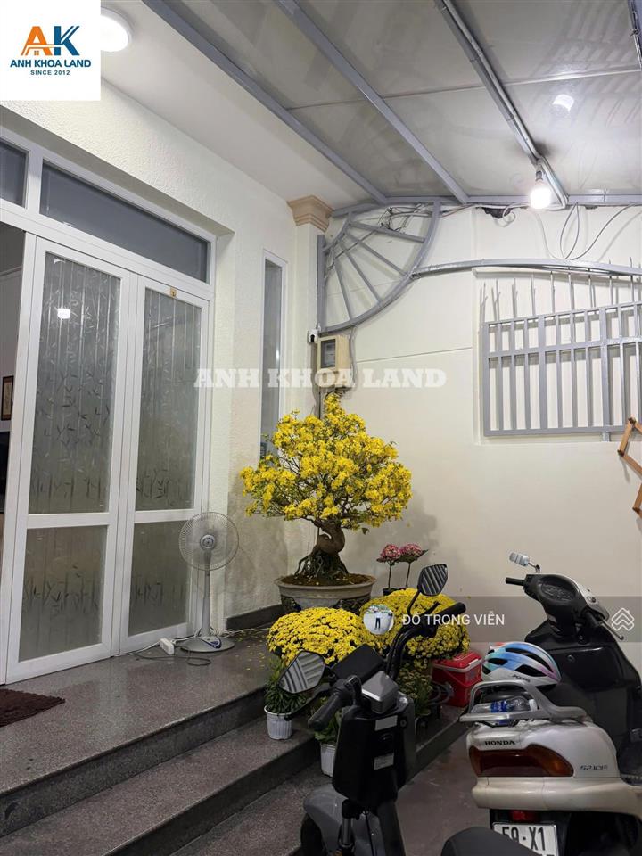 Nhà 3 tầng full nội thất, mặt tiền tự do  khu kiến thiết