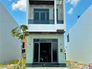Cần bán nhà 1 trệt 1 lầu, kdc phong phú, bình chánh, hồ chí minh