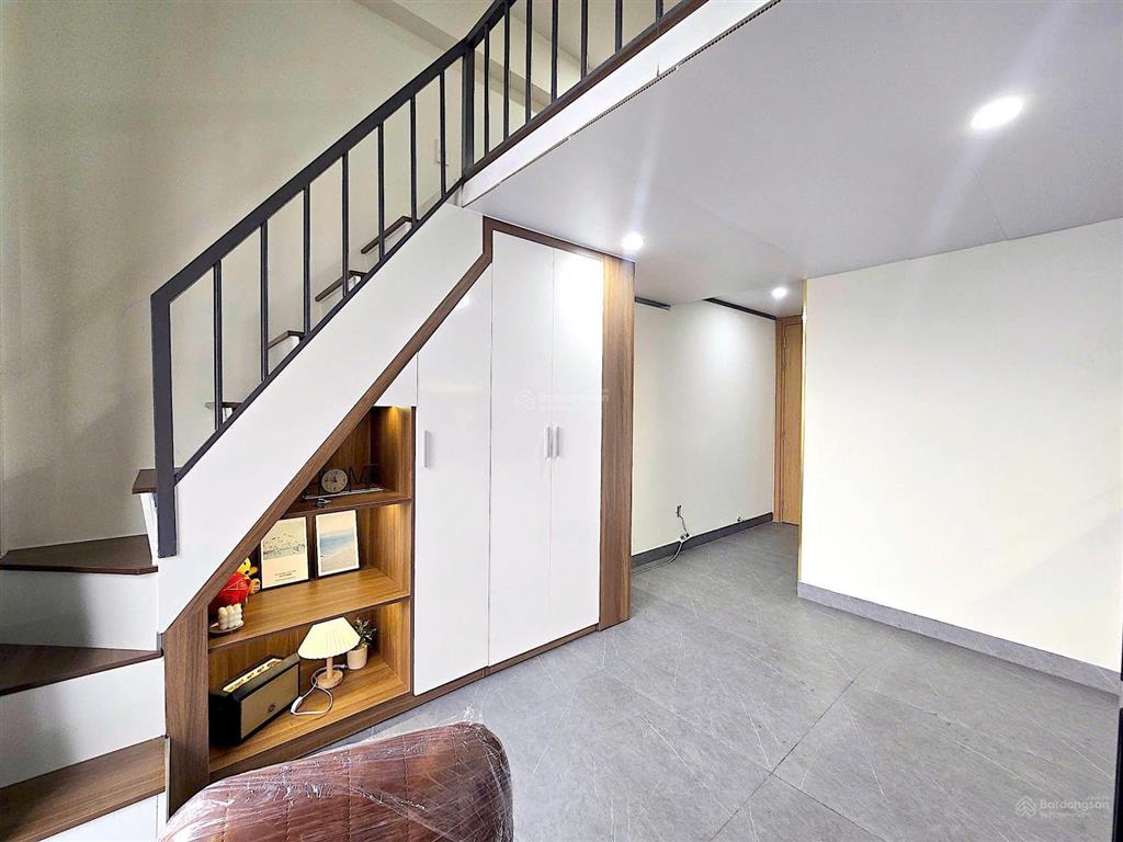Cho thuê duplex ban công full nội thất