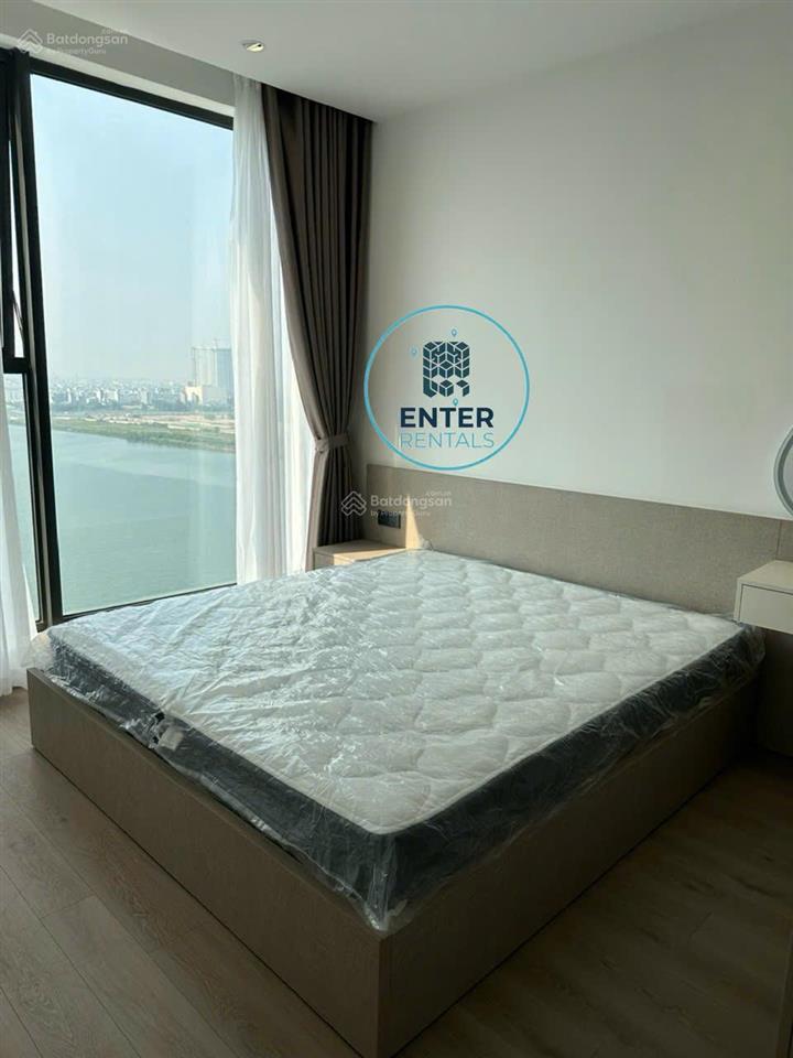 Cho thuê căn hộ sun cosmo 2pn 1wc tầng cao view sông full nội thất, giá t4/2026.  0989 584 ***