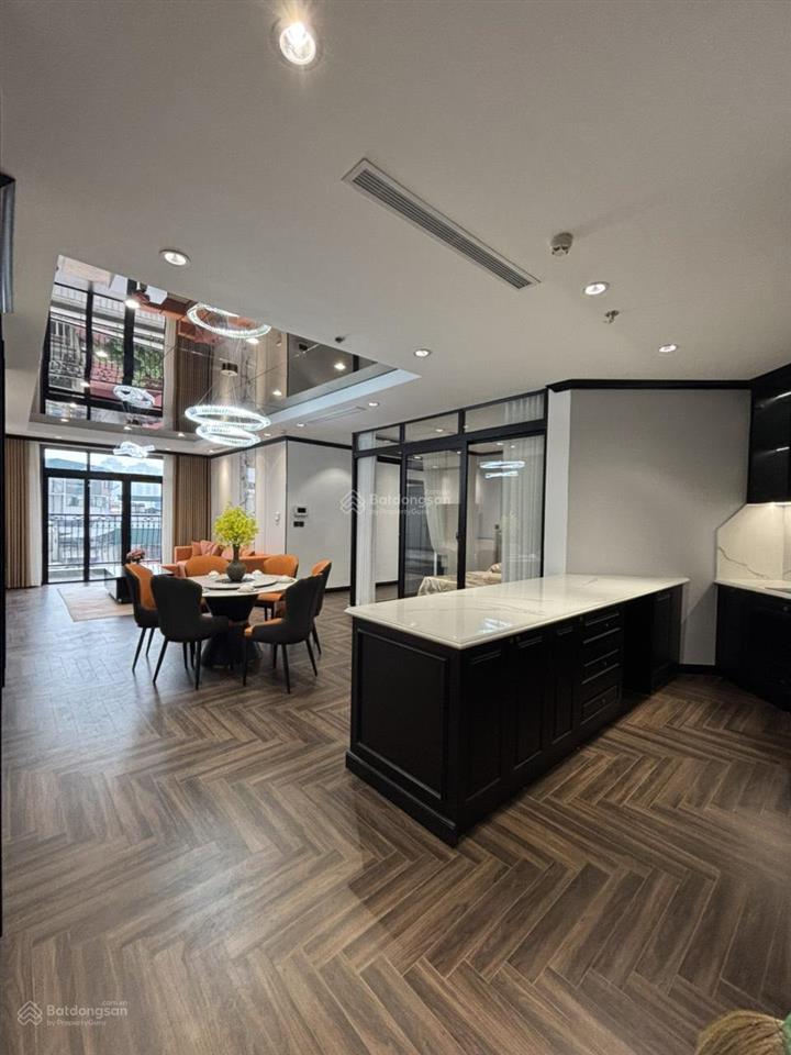 Bán căn hộ r2 chung cư vinhomes royal city, 130m2, 3 ngủ, 17.5 tỷ. 0987 485 ***.