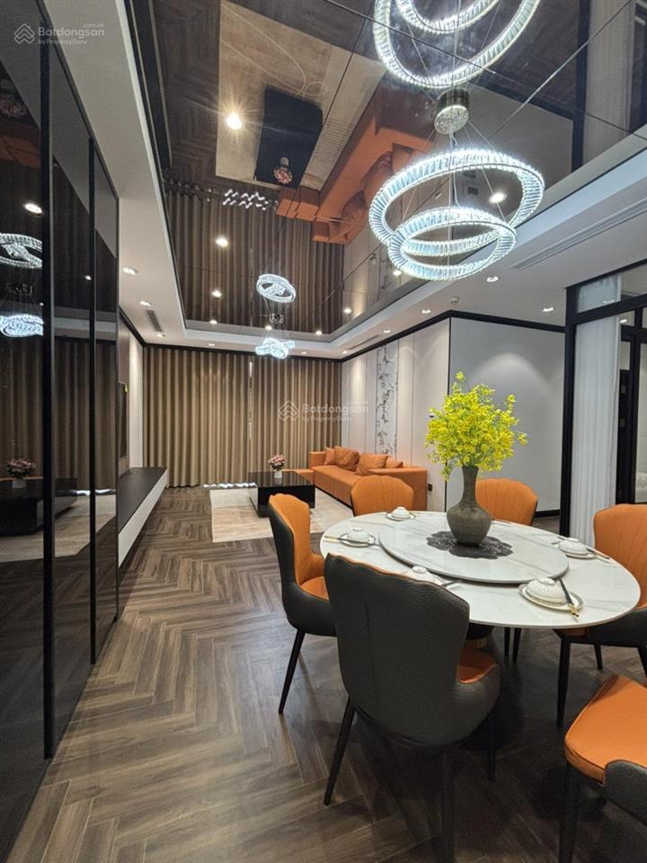 Bán căn hộ r2 chung cư vinhomes royal city, 130m2, 3 ngủ, 17.5 tỷ. 0987 485 ***.