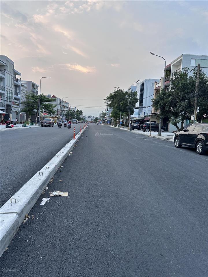 Chính chủ cần bán đất mặt tiền kinh doanh đường lê cơ sát võ văn kiệt thuận tiện đi lại các quận