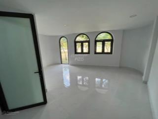 Vị trí đẹp! bán nhà 6 tầng mặt tiền đường hoàng sa, quận 1. dt 6 x 6m, giá 15 tỷ còn thương lượng.